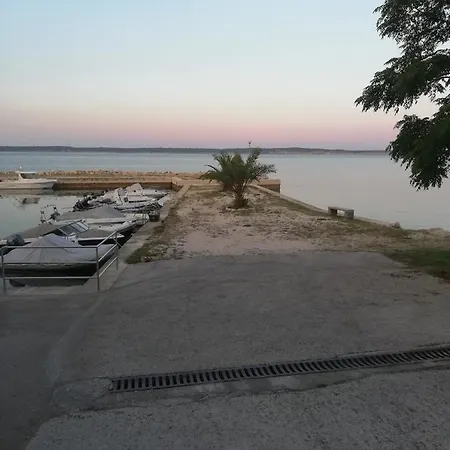 Casa Maslina - 2 Apartamento *